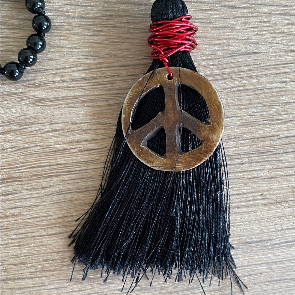VINTAGE RETRO BOHO PEACE SIGN TASSEL BEADED NECKLACE Black Red Brown